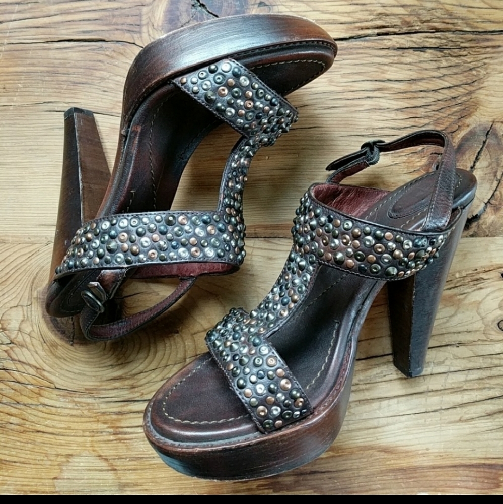 Frye Joy Studded Sandals Size 9.5